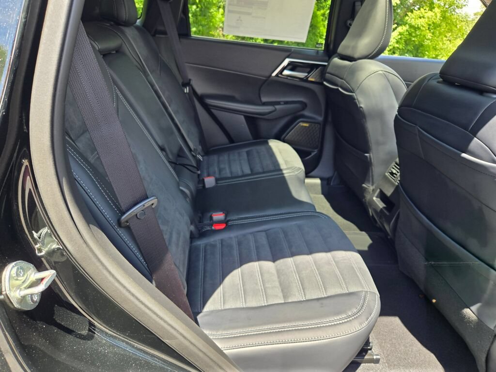 New 2026 Mitsubishi Outlander SE AWD/4WD image 8