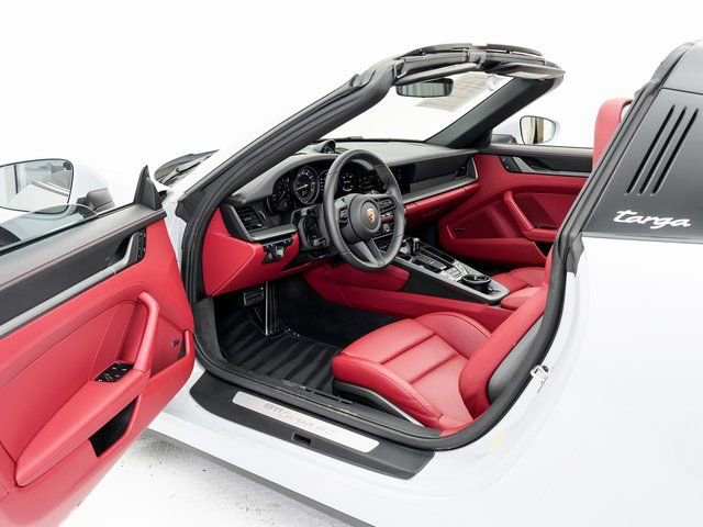 Certified 2024 Porsche 911 Targa 4S image 7
