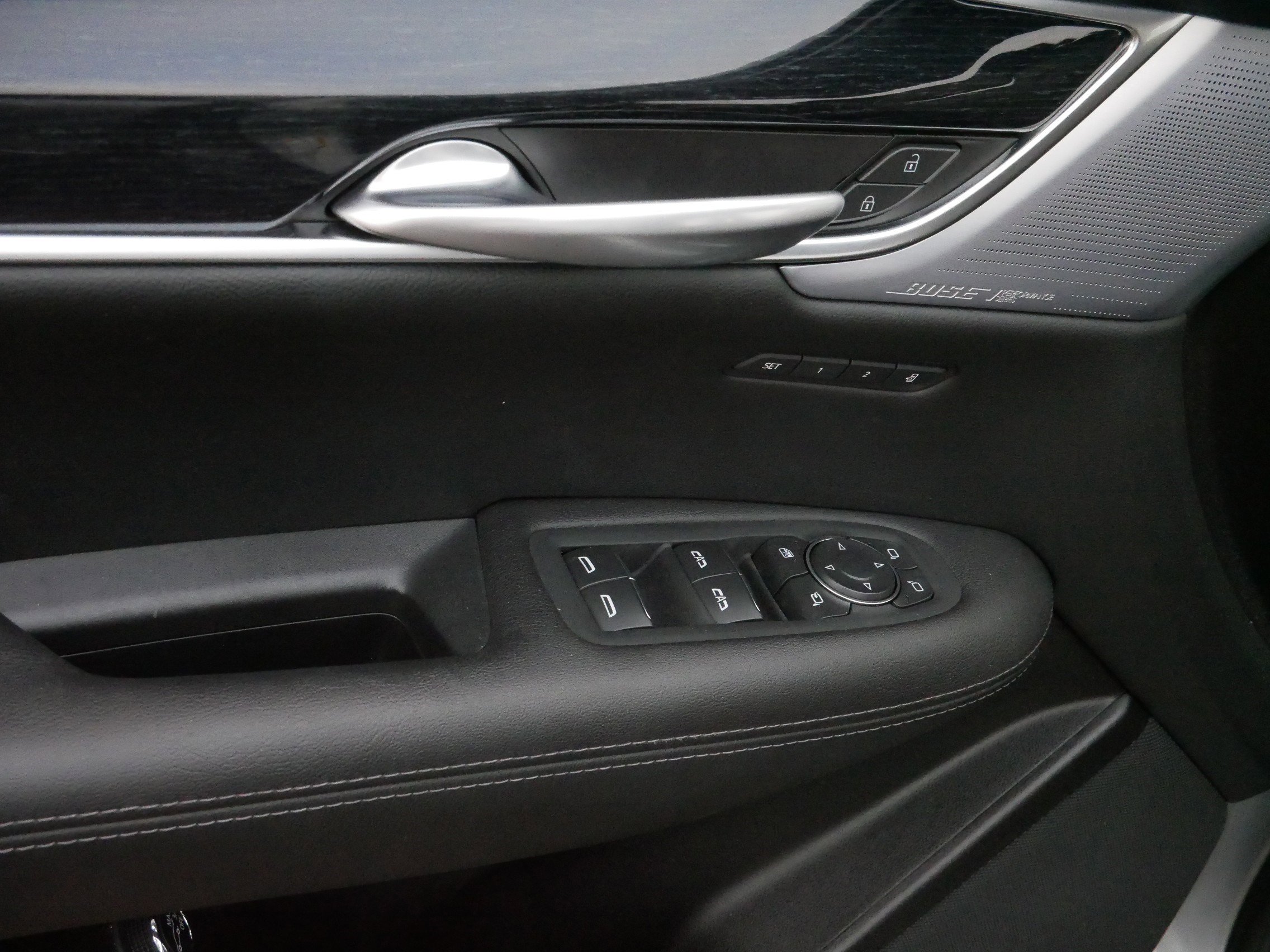 Certified 2025 Cadillac XT5 Premium Luxury image 19