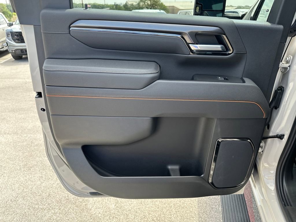 Used 2026 GMC Sierra 2500 AT4 w/ AT4 Premium Plus Package AWD/4WD image 32