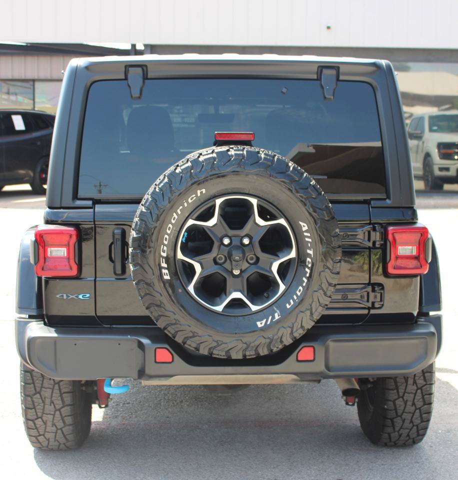 Used 2023 Jeep Wrangler Unlimited Rubicon 4xe w/ Cold Weather Group AWD/4WD image 5