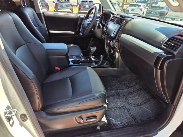 Used 2022 Toyota 4Runner TRD Off-Road Premium w/ Moonroof Package AWD/4WD image 15