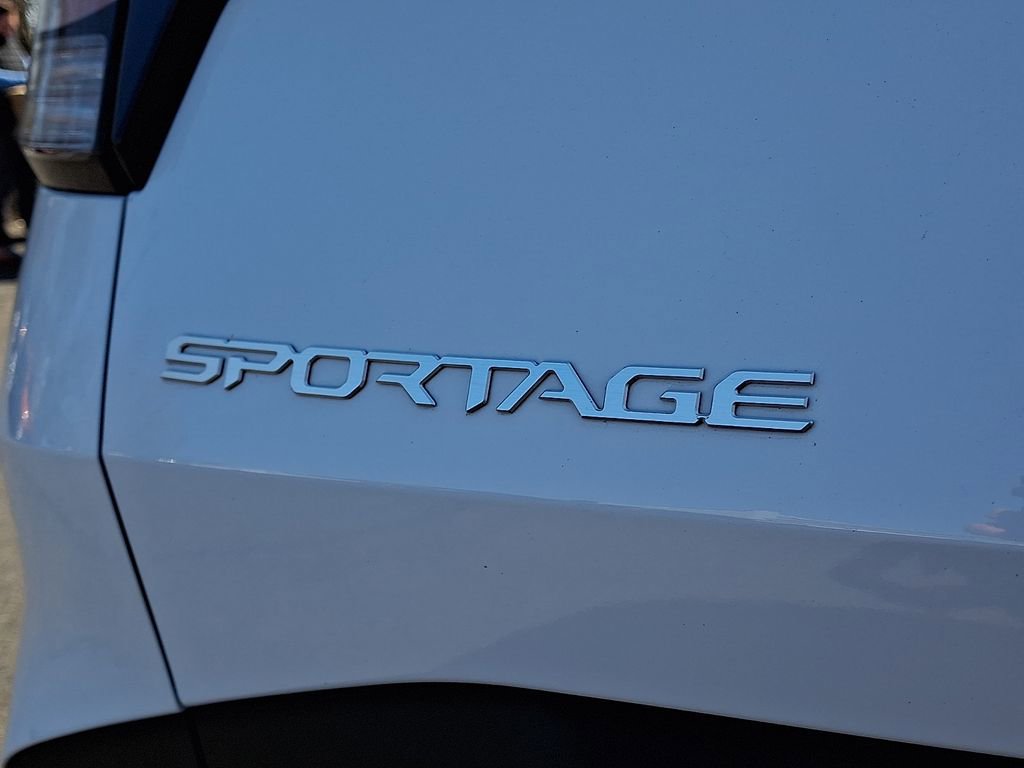 Certified 2025 Kia Sportage EX w/ Premium Package image 32