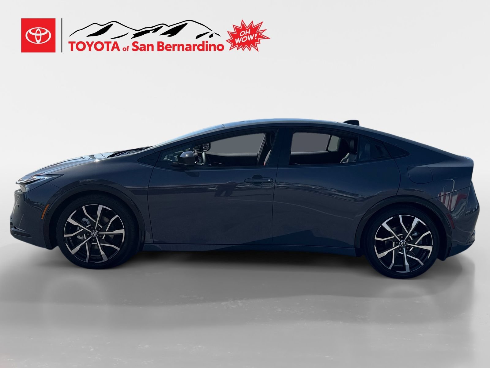 New 2026 Toyota Prius Plug-In Hybrid FWD image 2
