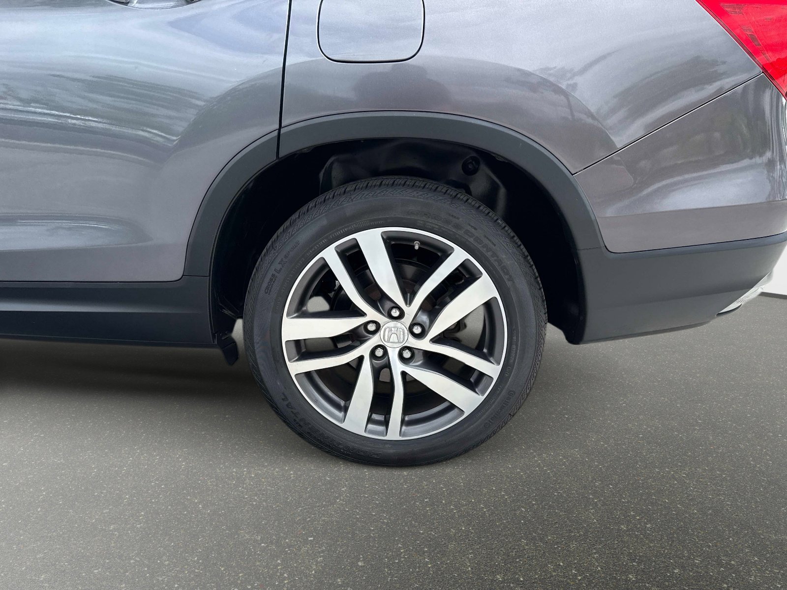 Used 2018 Honda Pilot Elite image 11