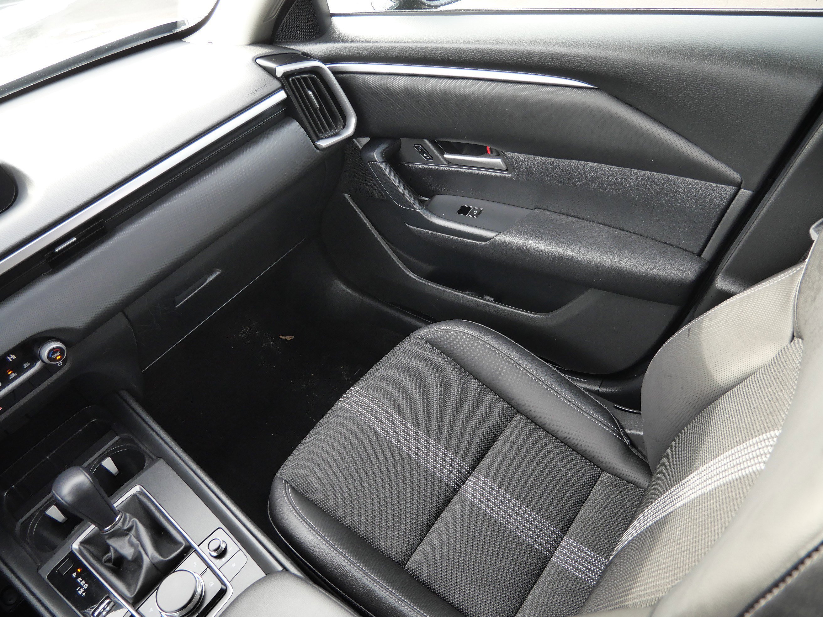 Used 2024 MAZDA CX-50 AWD 2.5 S w/ Cargo Package image 11