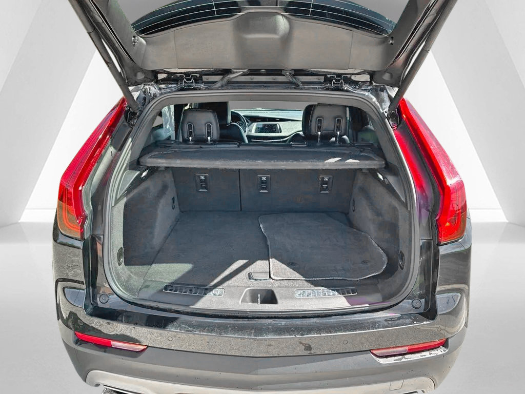 Used 2021 Cadillac XT4 Premium Luxury w/ Driver Awareness Package AWD/4WD image 9