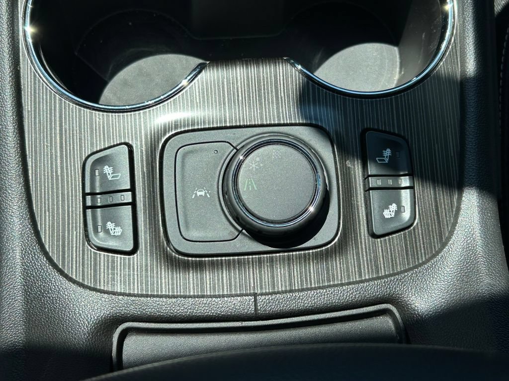Used 2023 GMC Acadia SLT w/ Elevation Edition FWD image 31
