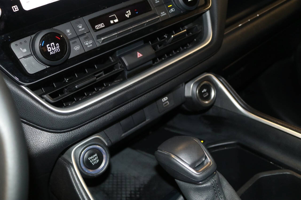 Used 2024 Toyota Grand Highlander AWD image 35
