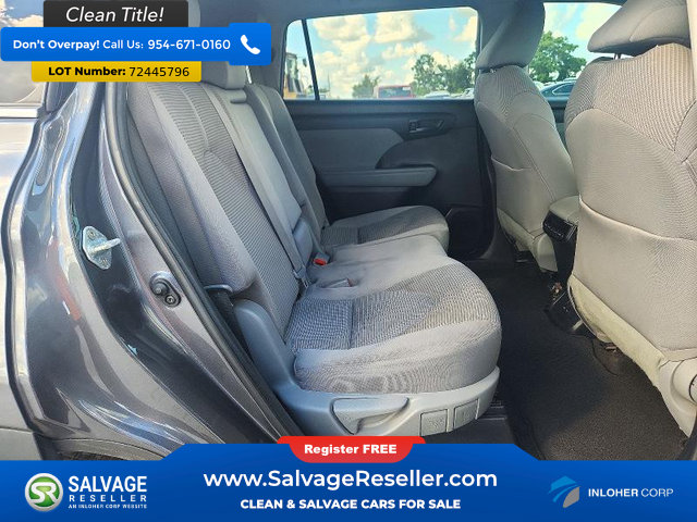 Used 2023 Toyota Highlander L FWD image 15