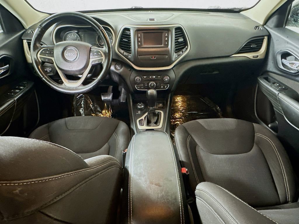 Used 2015 Jeep Cherokee Latitude image 16