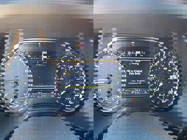 Used 2022 Nissan Titan Platinum Reserve w/ Moonroof Package AWD/4WD image 14