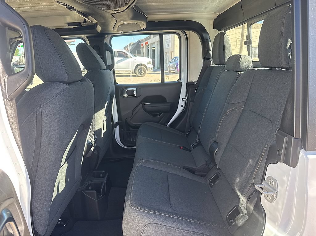 New 2026 Jeep Gladiator Sport AWD/4WD image 11