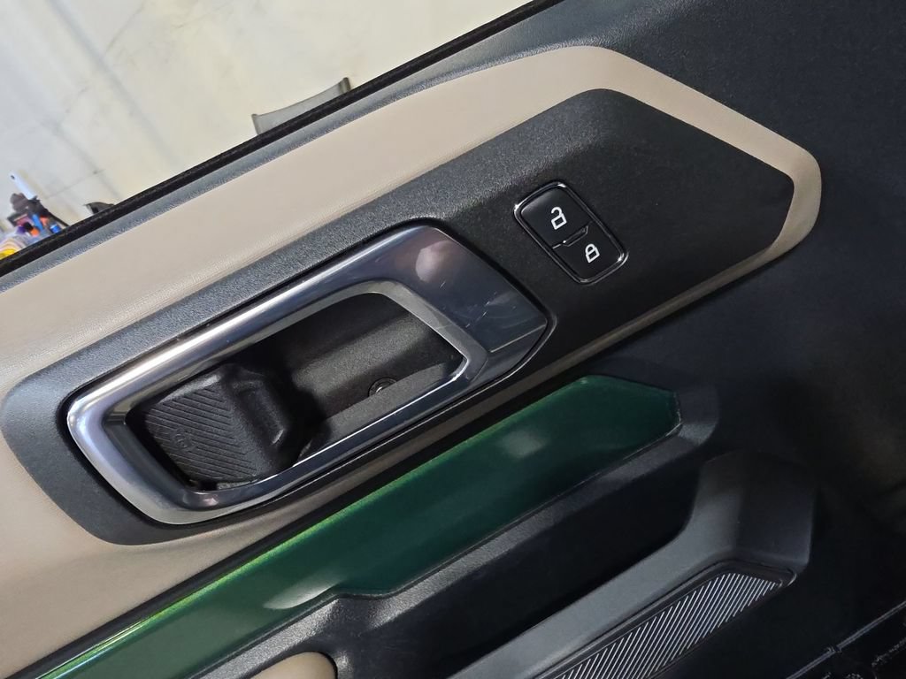 Used 2022 Ford Bronco Wildtrak AWD/4WD image 15