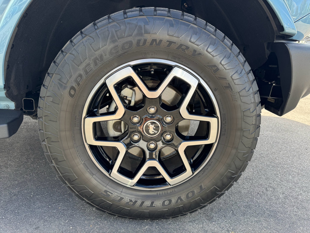 Used 2023 Ford Bronco Outer Banks image 15