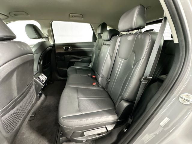 Used 2023 Kia Sorento S AWD/4WD image 25