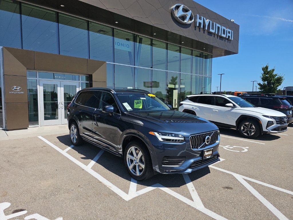 Used 2022 Volvo XC90 T5 Momentum AWD/4WD image 7