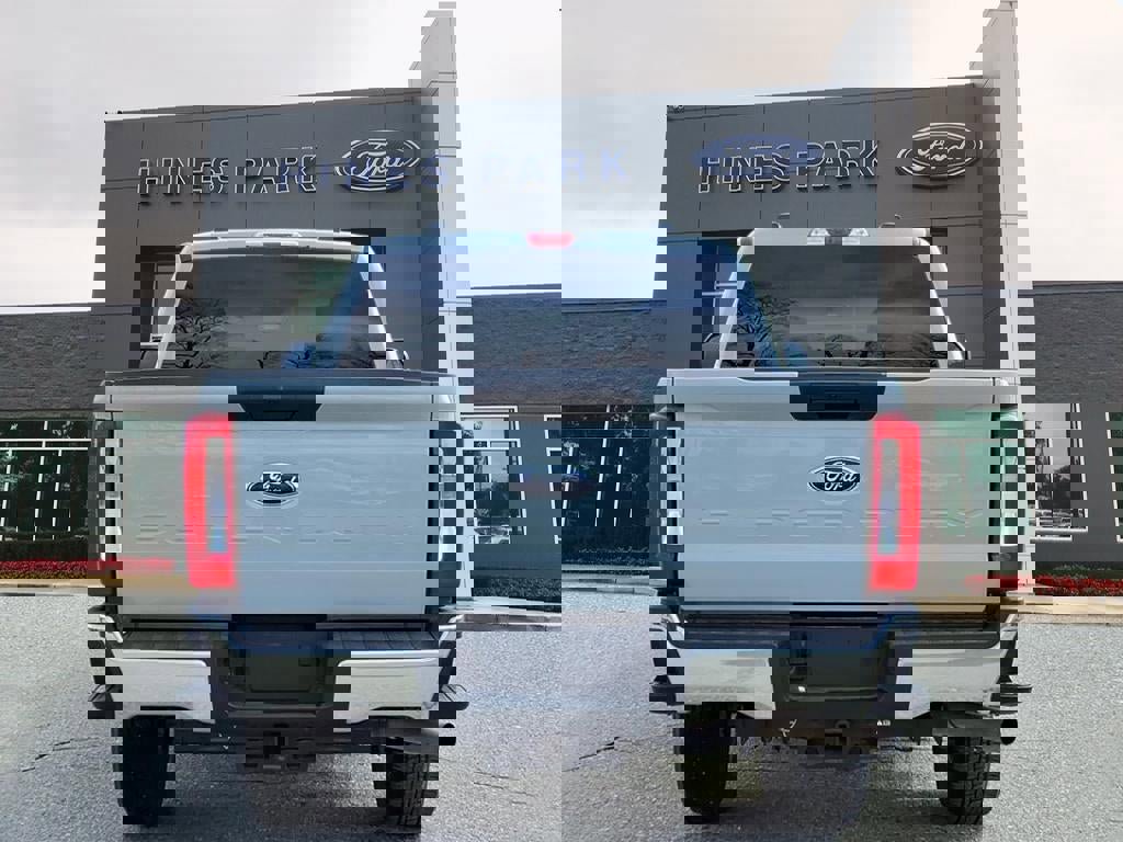 Certified 2025 Ford F250 XLT image 6