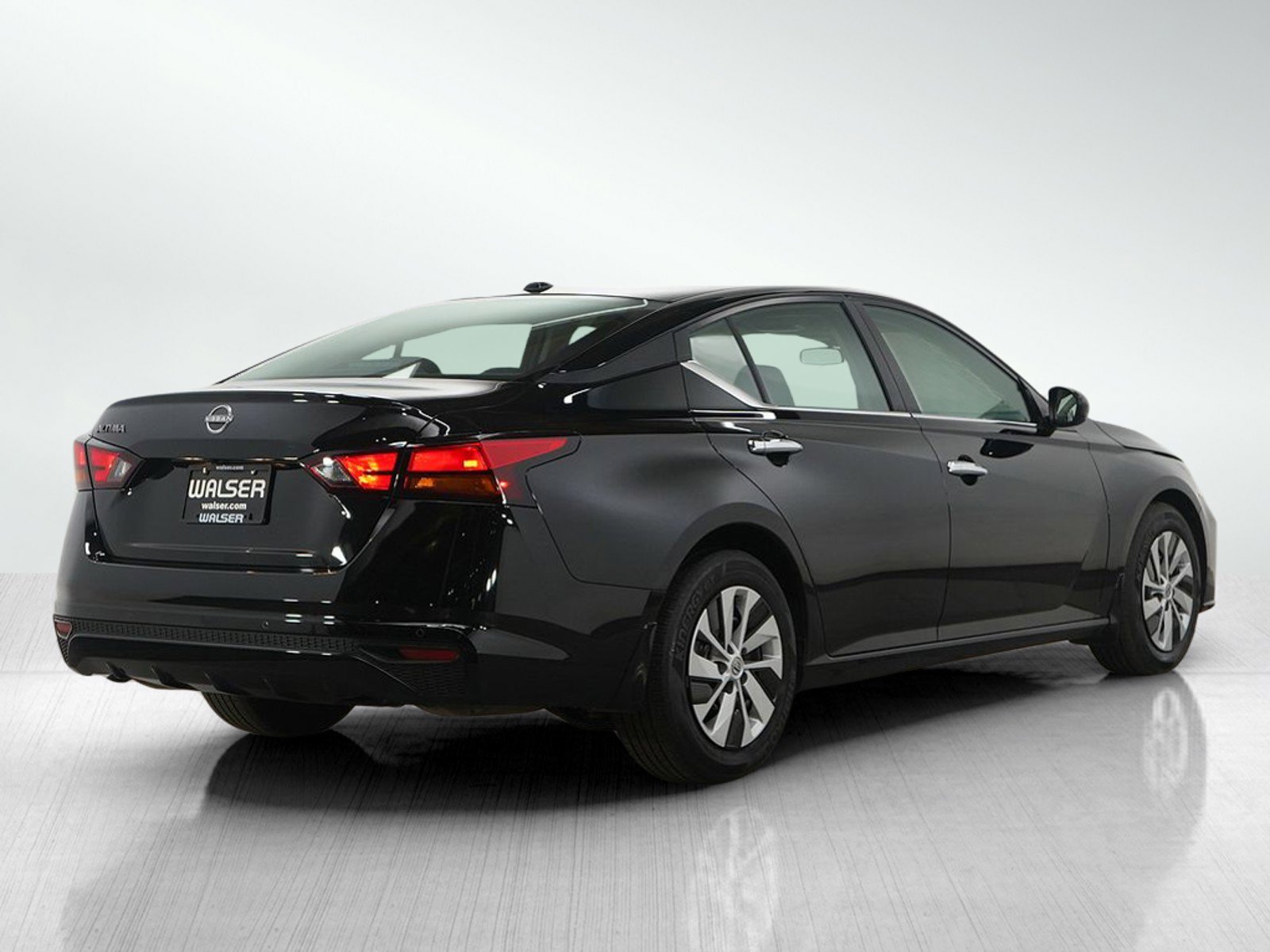 Used 2025 Nissan Altima 2.5 S image 5