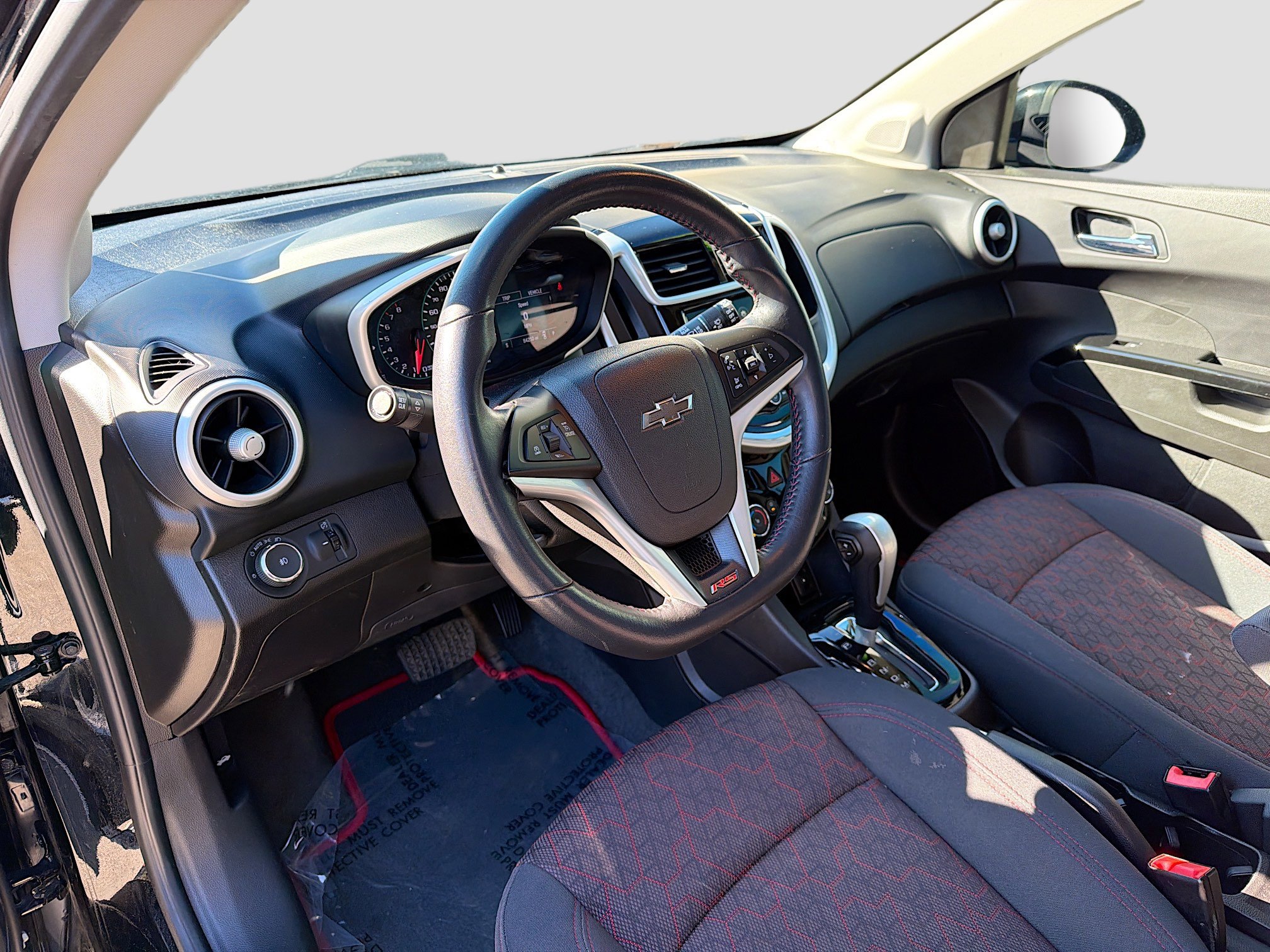 Used 2019 Chevrolet Sonic LT w/ Convenience Package image 24