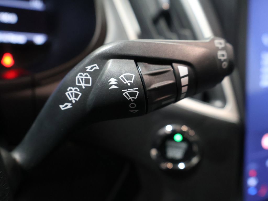 Used 2024 Ford Edge SEL image 37