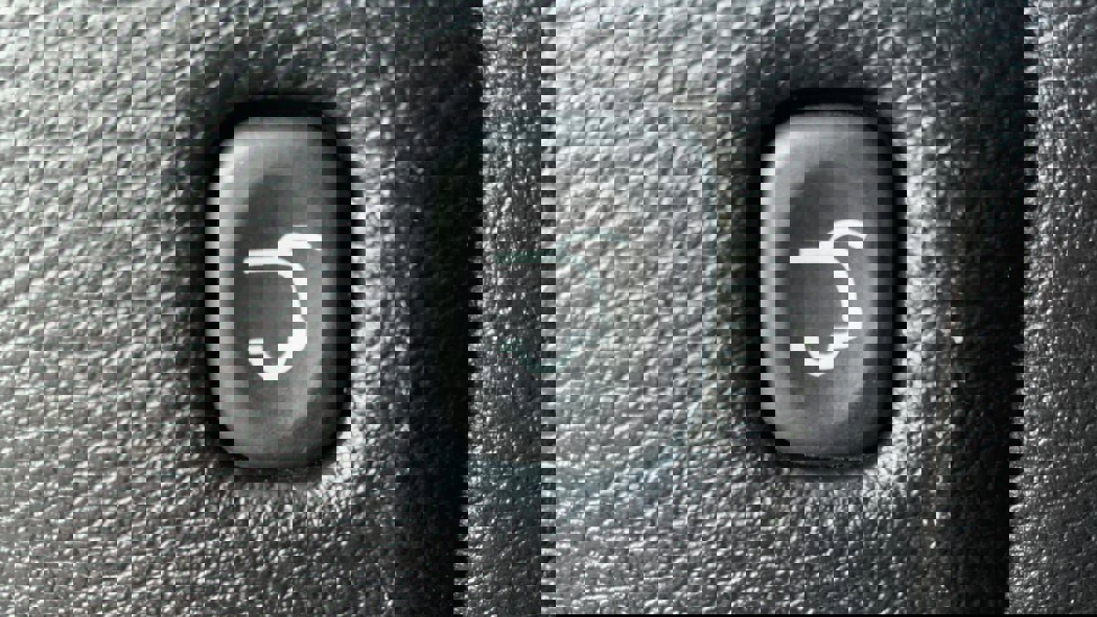 Used 2023 Dodge Durango GT image 31