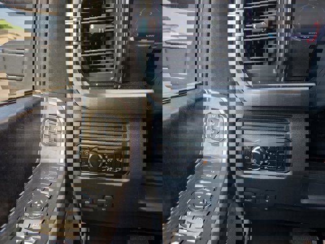 Used 2025 Ford F450 Lariat w/ Lariat Ultimate Package image 24