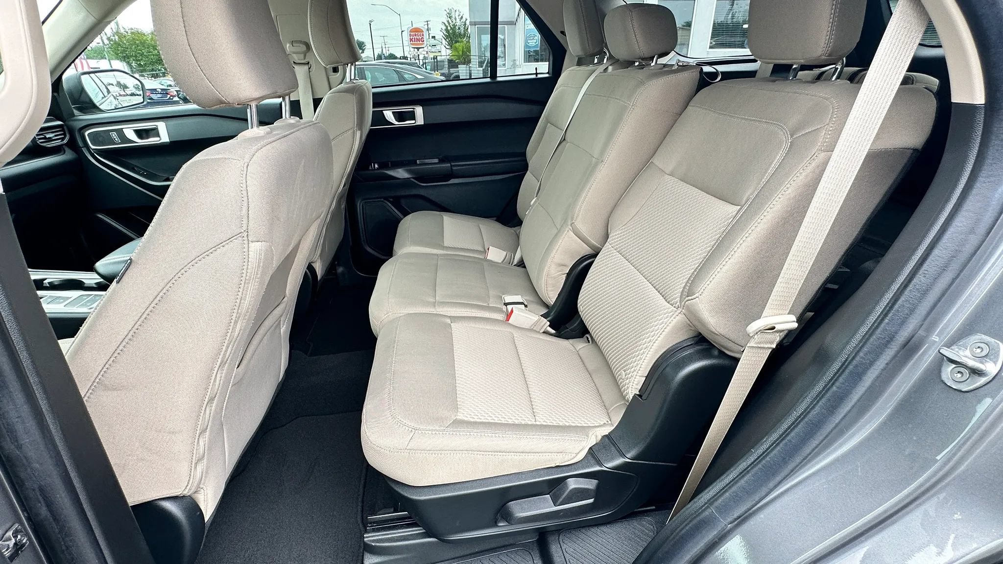 Used 2023 Ford Explorer 2WD image 18