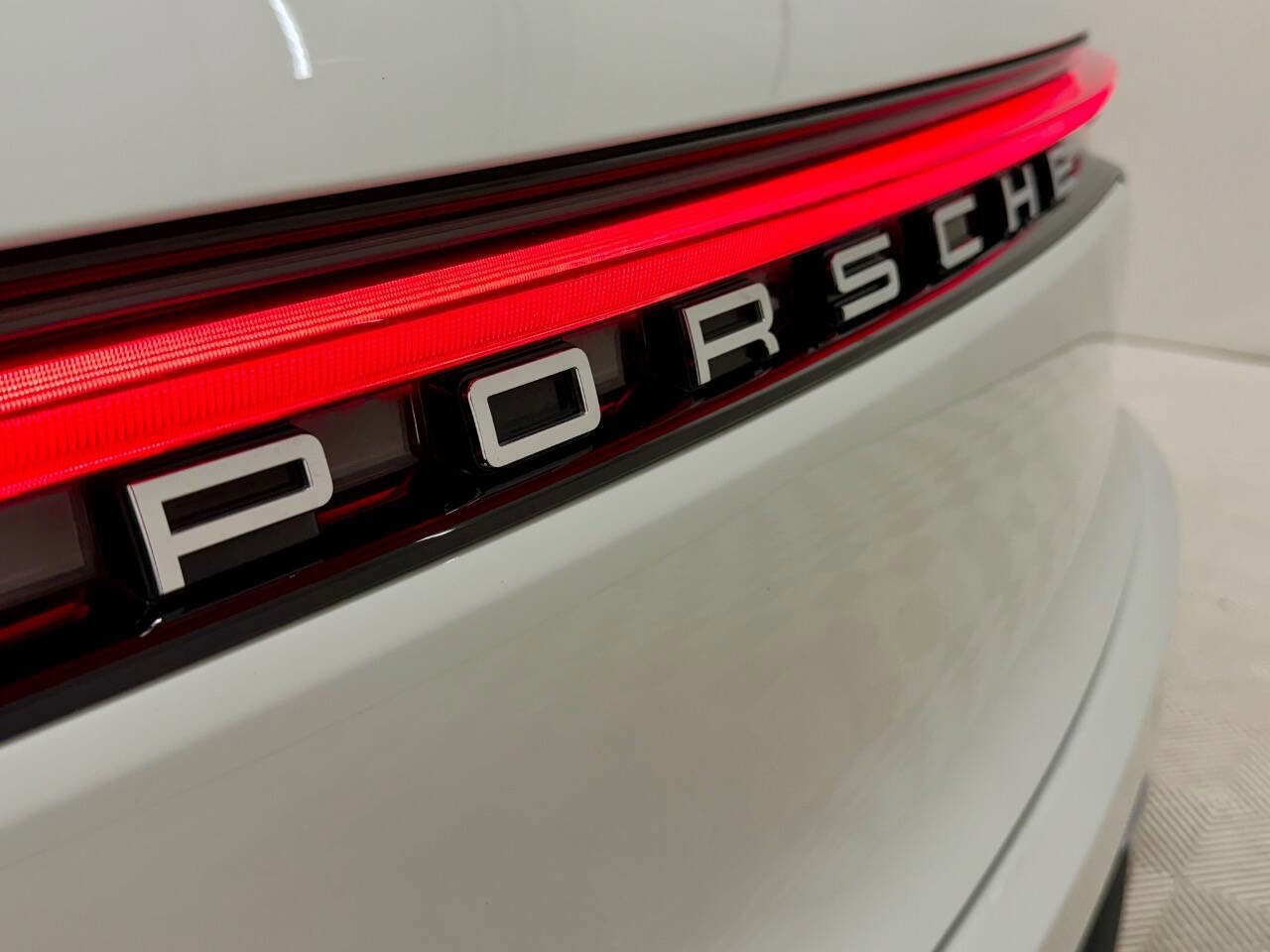 Used 2021 Porsche Macan image 18