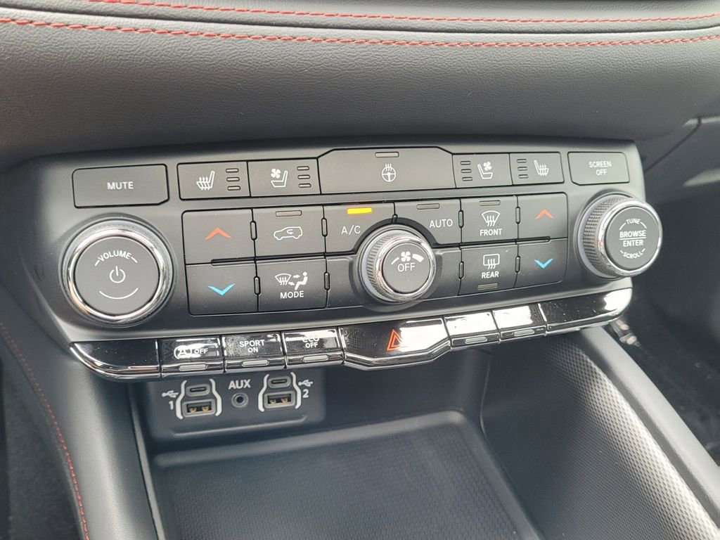 New 2024 Dodge Durango GT image 18