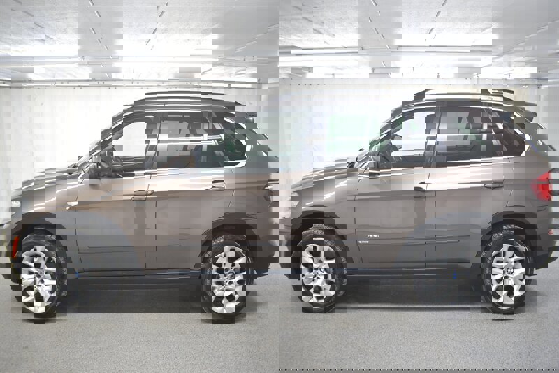 Used 2013 BMW X5 xDrive35i image 4
