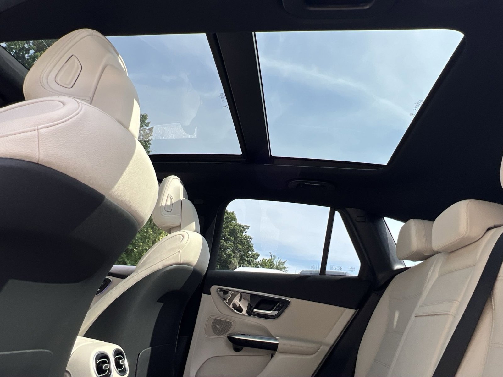 Certified 2025 Mercedes-Benz GLC 300 4MATIC image 22