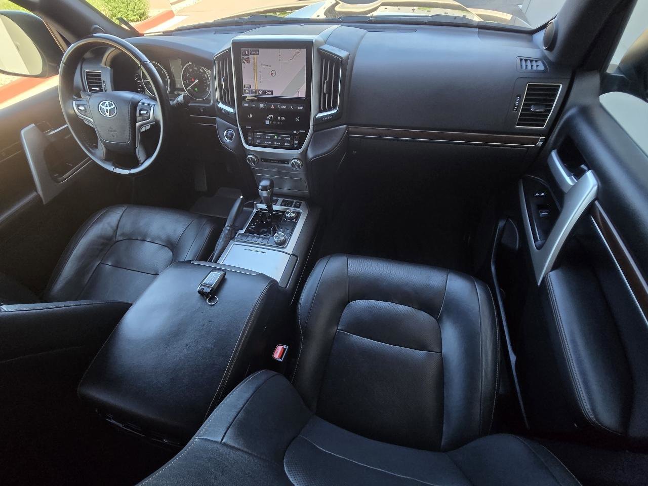 Used 2020 Toyota Land Cruiser Heritage Edition image 6