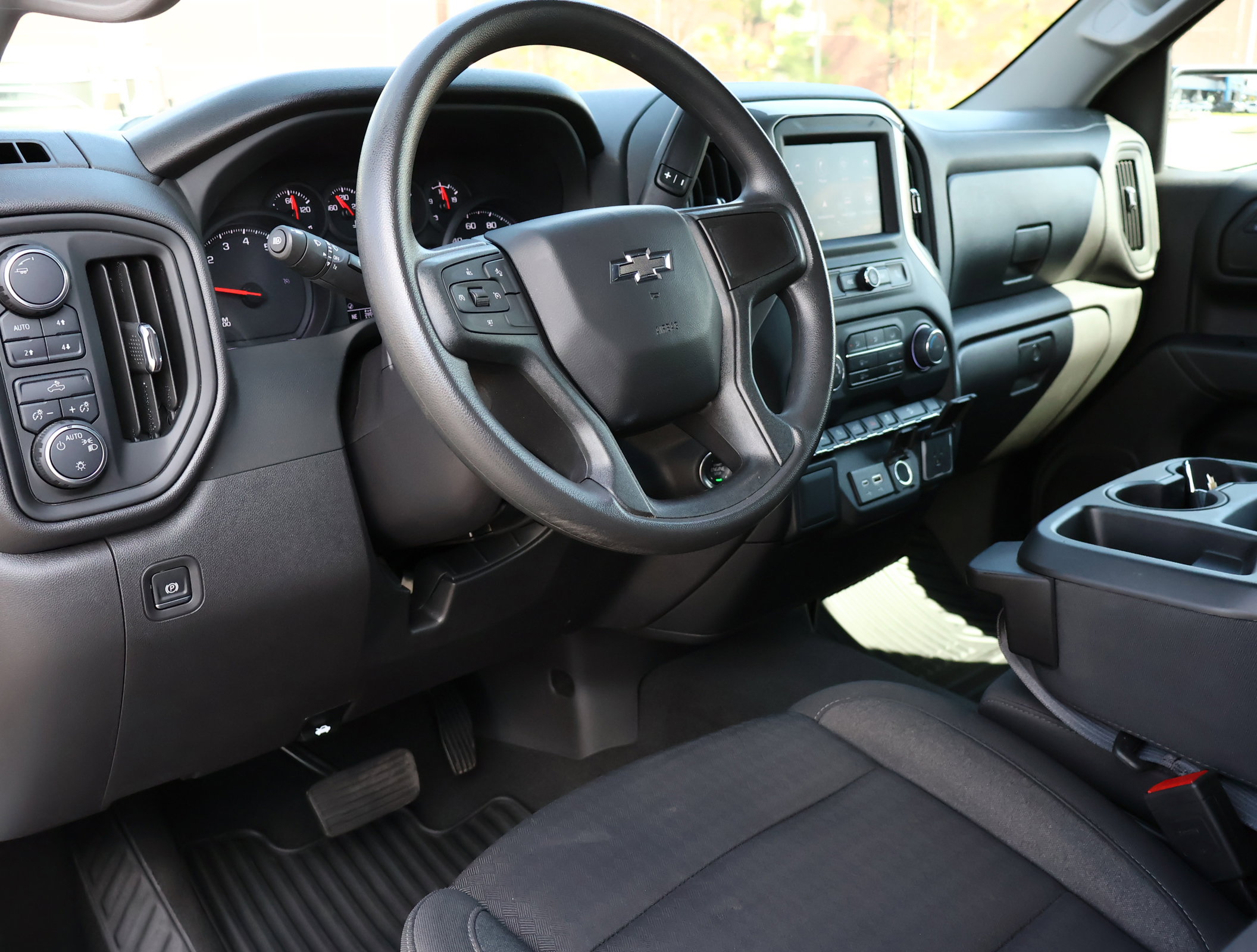 Certified 2024 Chevrolet Silverado 1500 Custom Trail Boss w/ Dark Appearance Package image 3