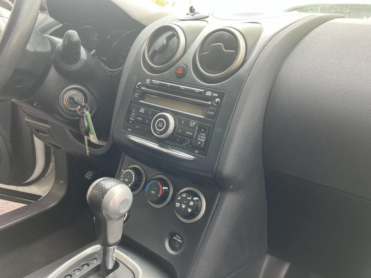 Used 2012 Nissan Rogue S FWD image 32