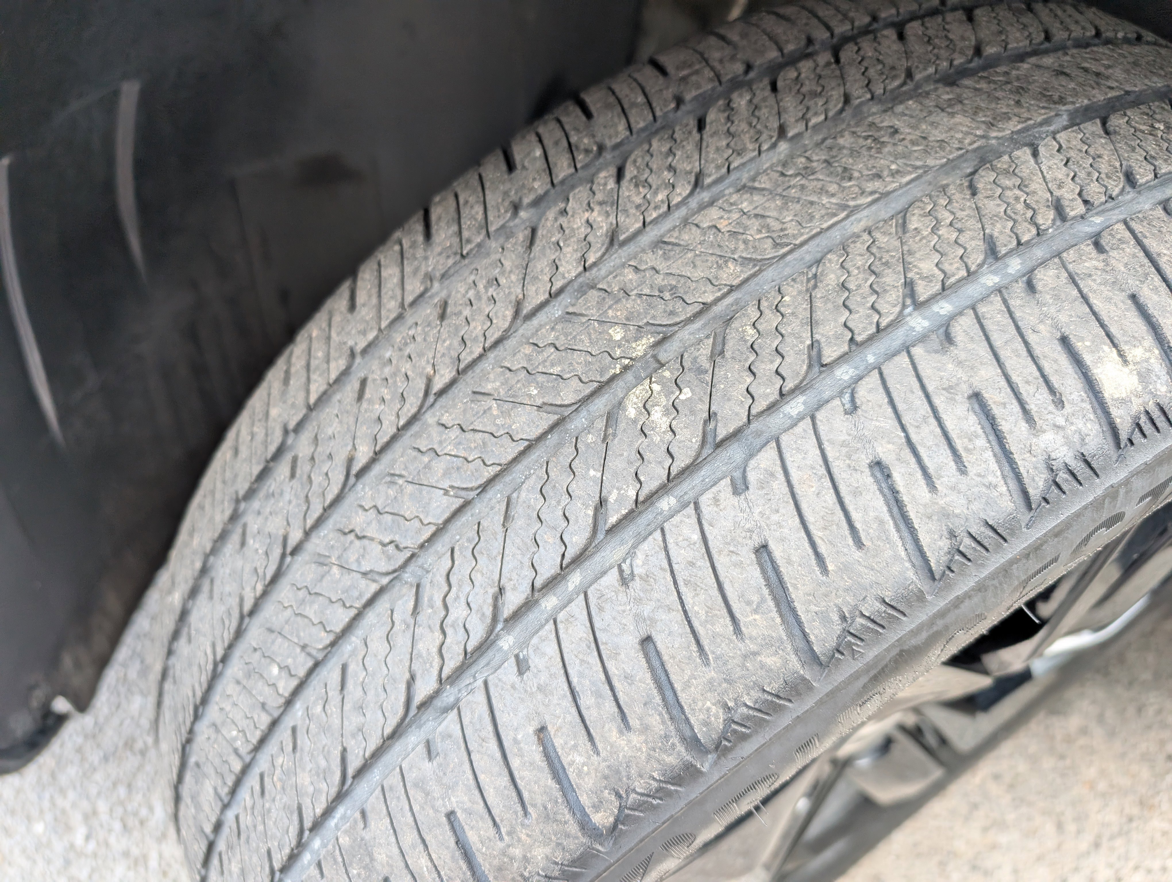 Used 2023 Volkswagen Taos SE w/ Black Wheel Package image 31