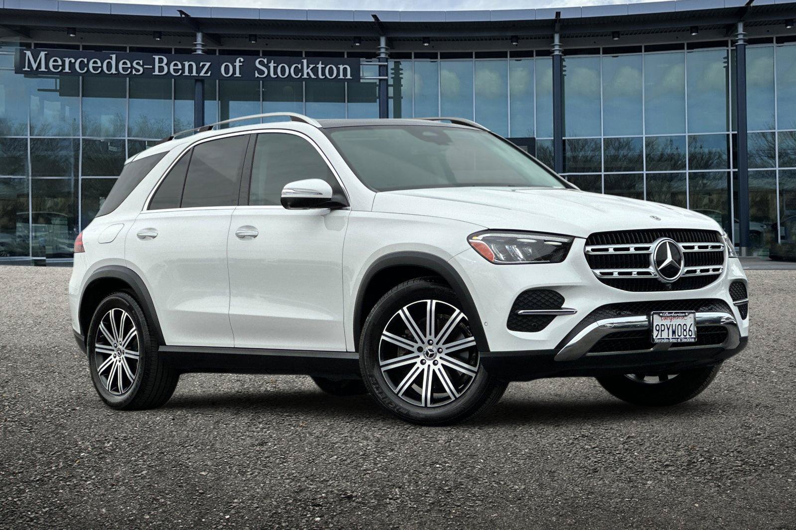 Used 2024 Mercedes-Benz GLE 350 4MATIC image 2