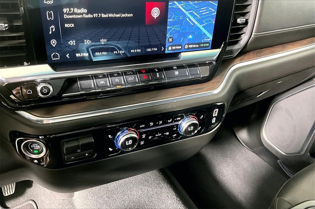 Used 2025 GMC Sierra 1500 SLT image 25