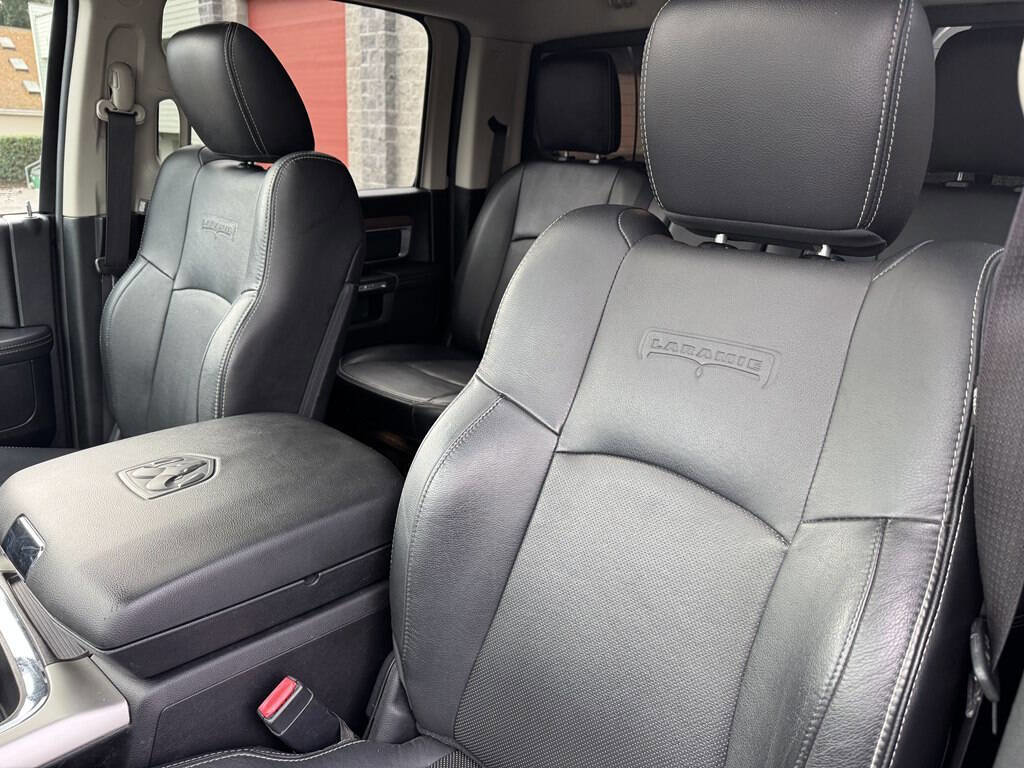 Used 2016 RAM 1500 Laramie w/ Convenience Group image 18