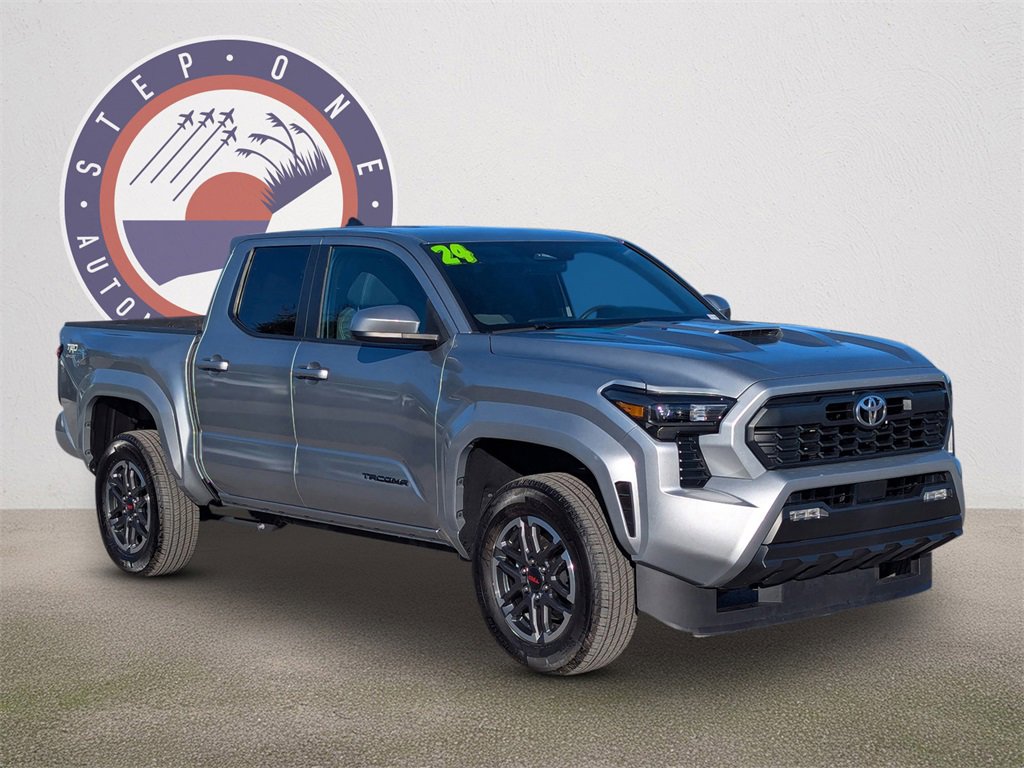 Used 2024 Toyota Tacoma TRD Sport image 2