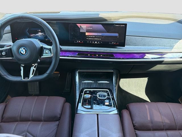 Used 2025 BMW i7 xDrive60 AWD/4WD image 19