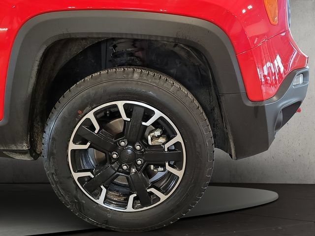 Used 2023 Jeep Renegade Trailhawk w/ Trailer Tow Group AWD/4WD image 27