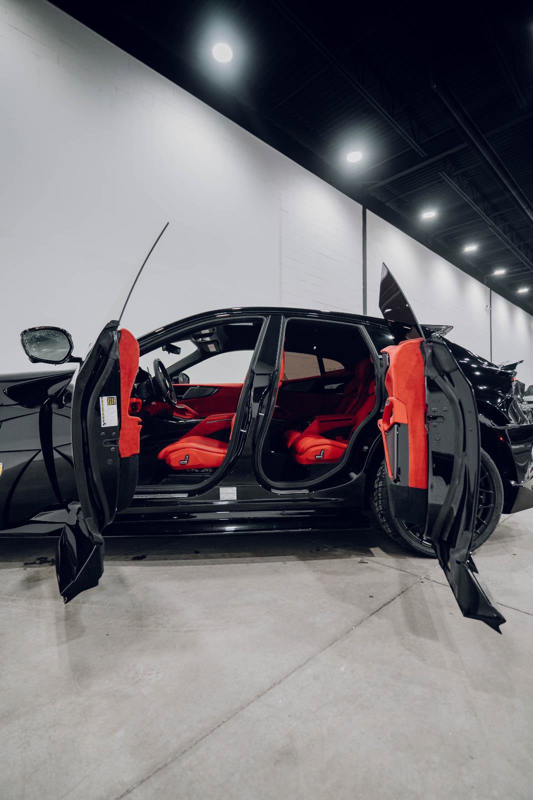 Used 2025 Ferrari Purosangue image 13