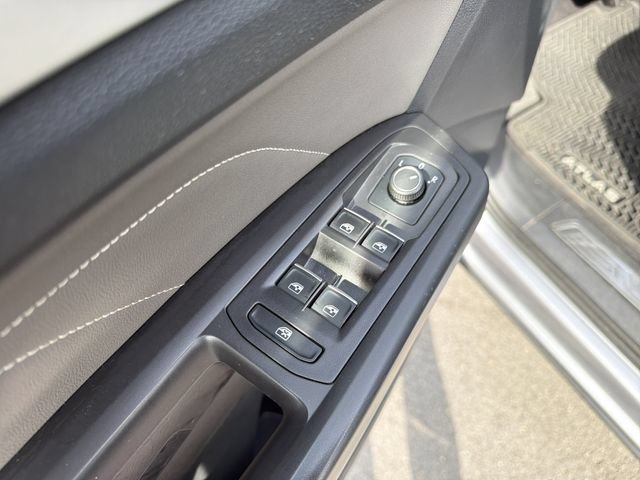 Used 2023 Volkswagen Atlas Cross Sport SE FWD image 23
