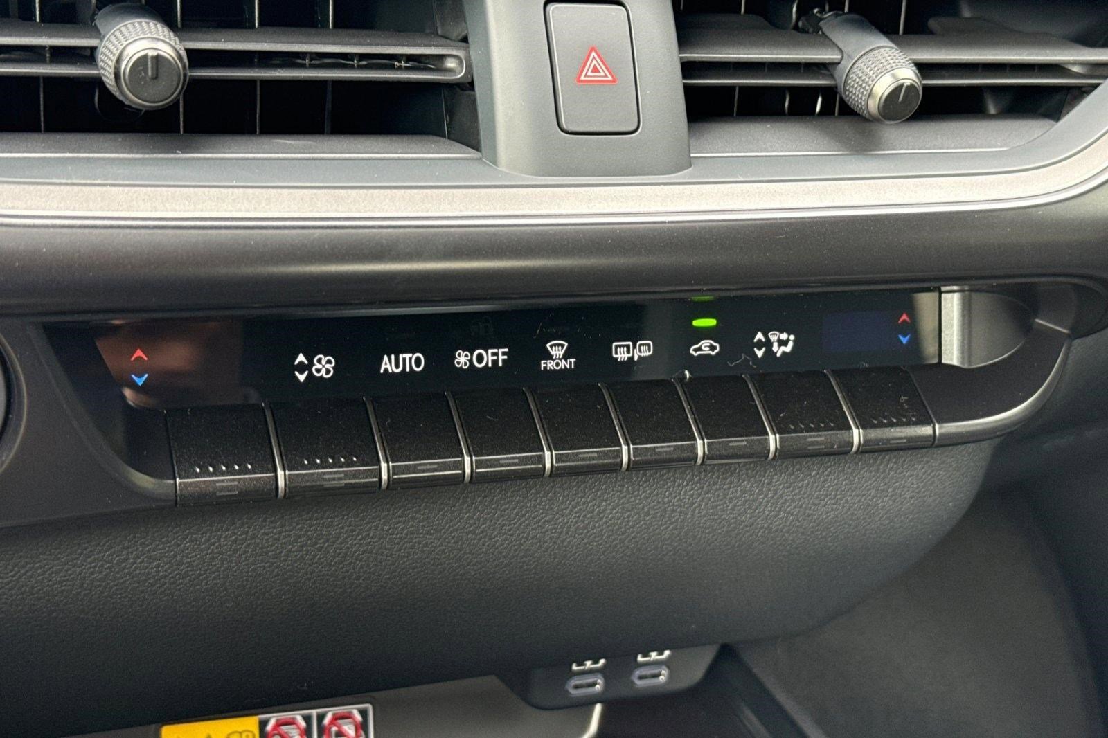 New 2026 Lexus UX 300h AWD image 15