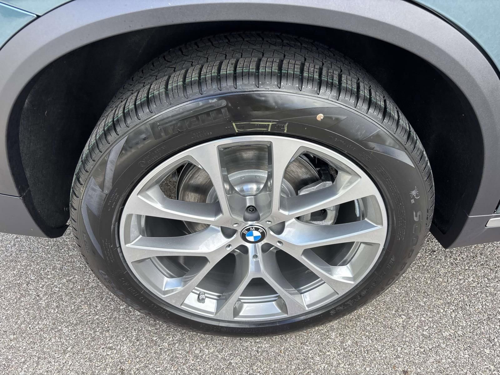 New 2026 BMW X5 xDrive40i w/ Premium Package image 10