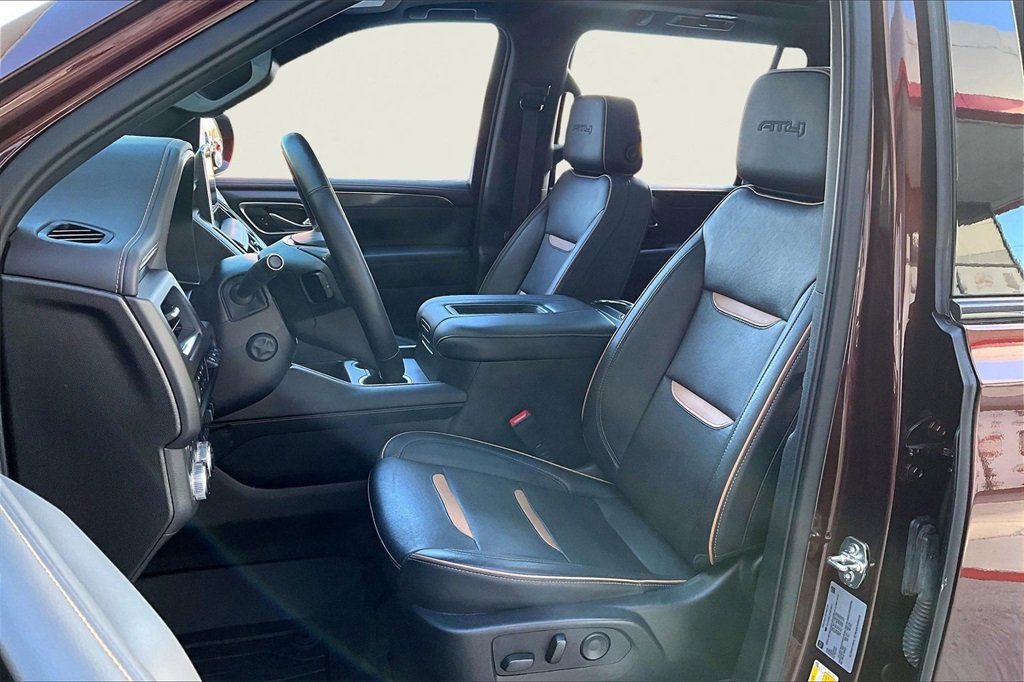 Used 2023 GMC Yukon XL AT4 w/ AT4 Premium Plus Package image 20