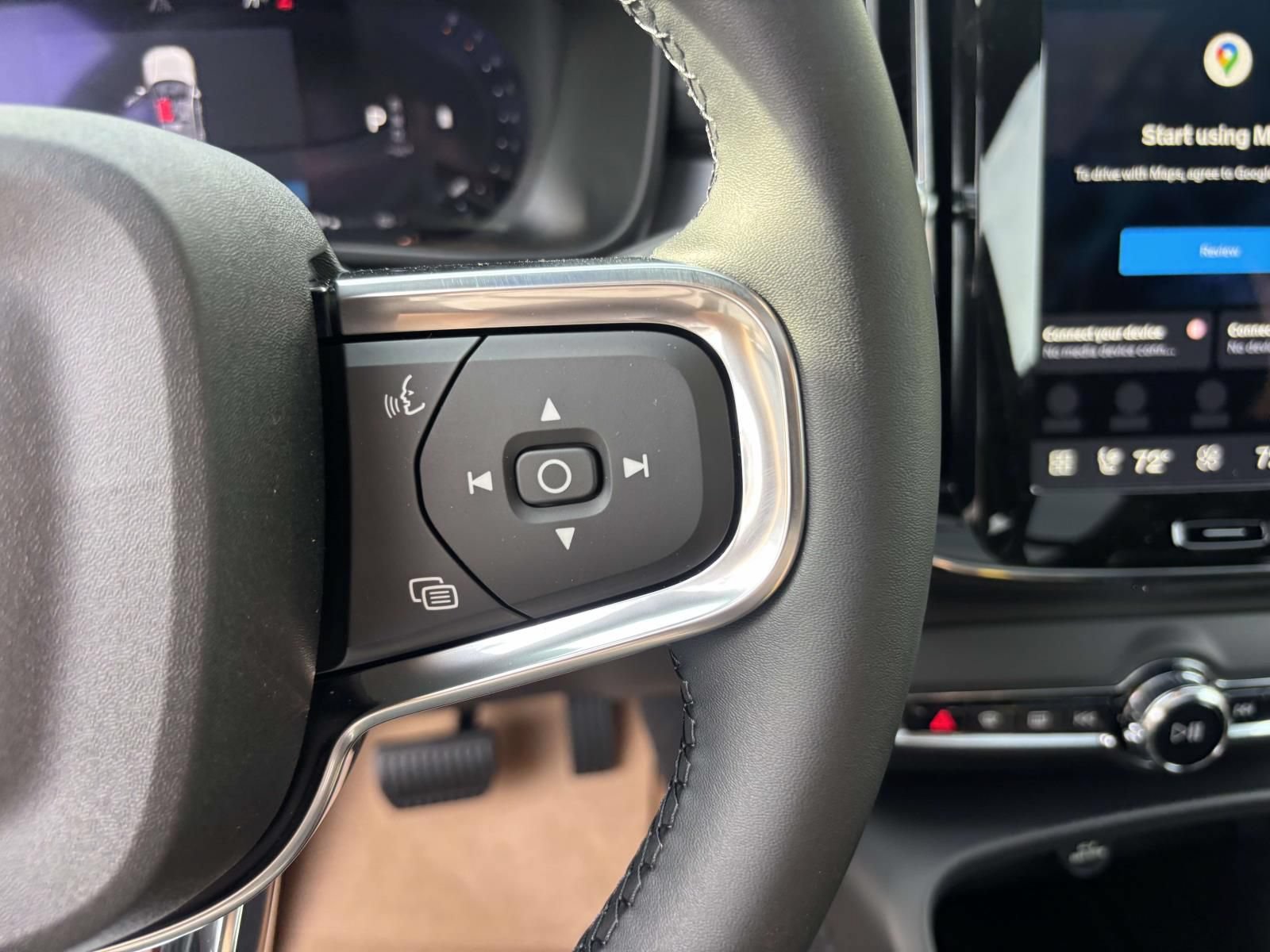 New 2026 Volvo XC40 B5 Ultra w/ Protection Package Premier AWD/4WD image 18