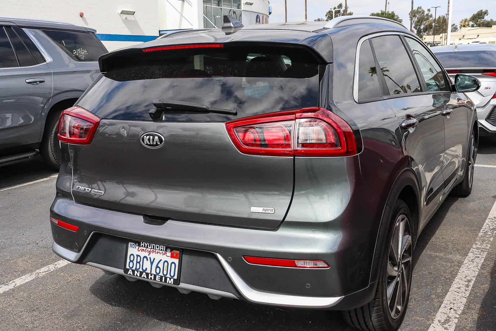 Used 2017 Kia Niro Touring w/ Advanced Technology Package image 6