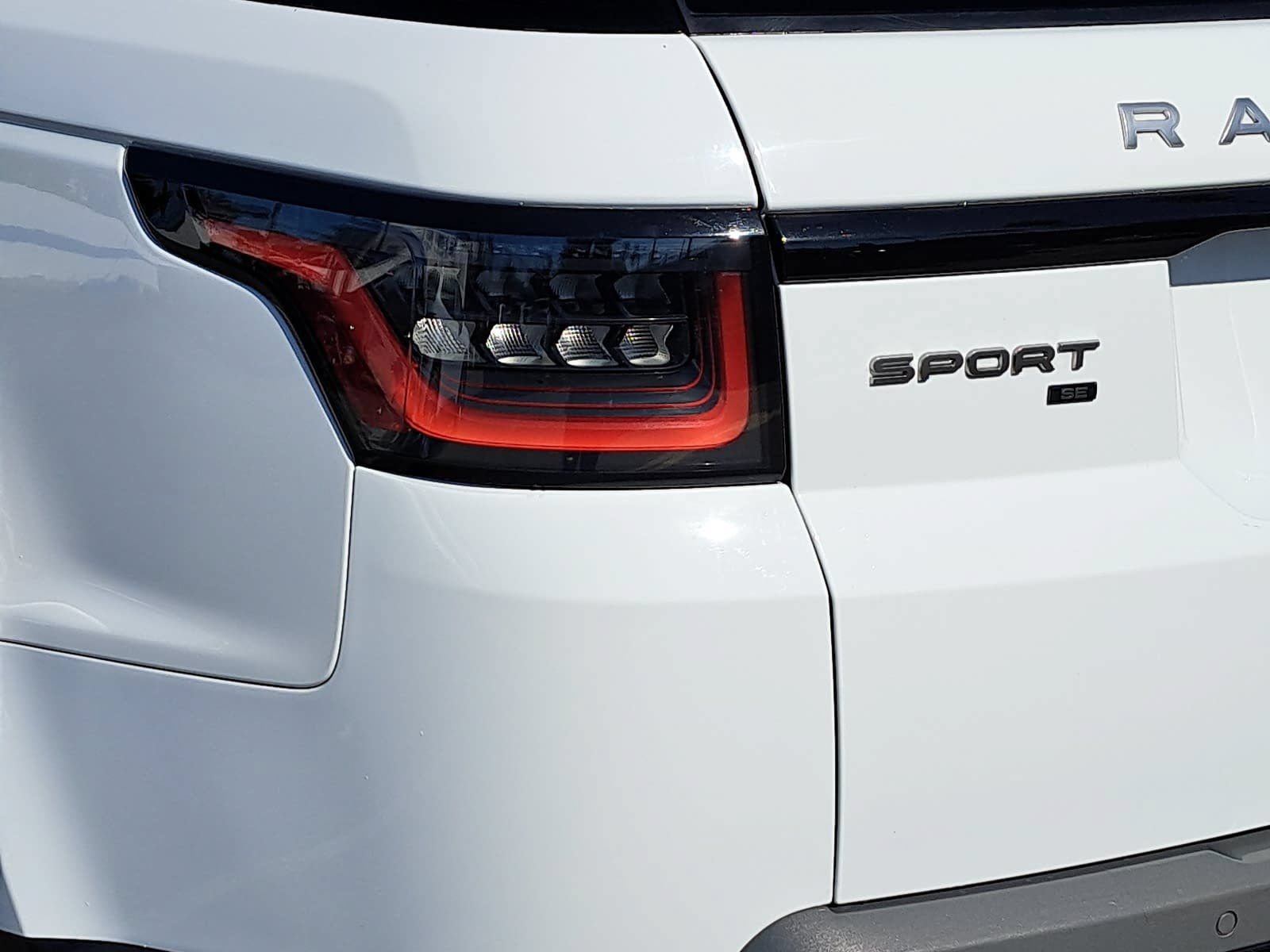 Used 2022 Land Rover Range Rover Sport SE AWD/4WD image 36